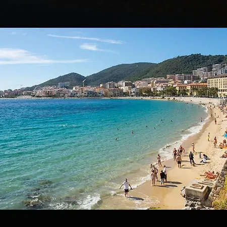 Cosy Centre أجاكسيو